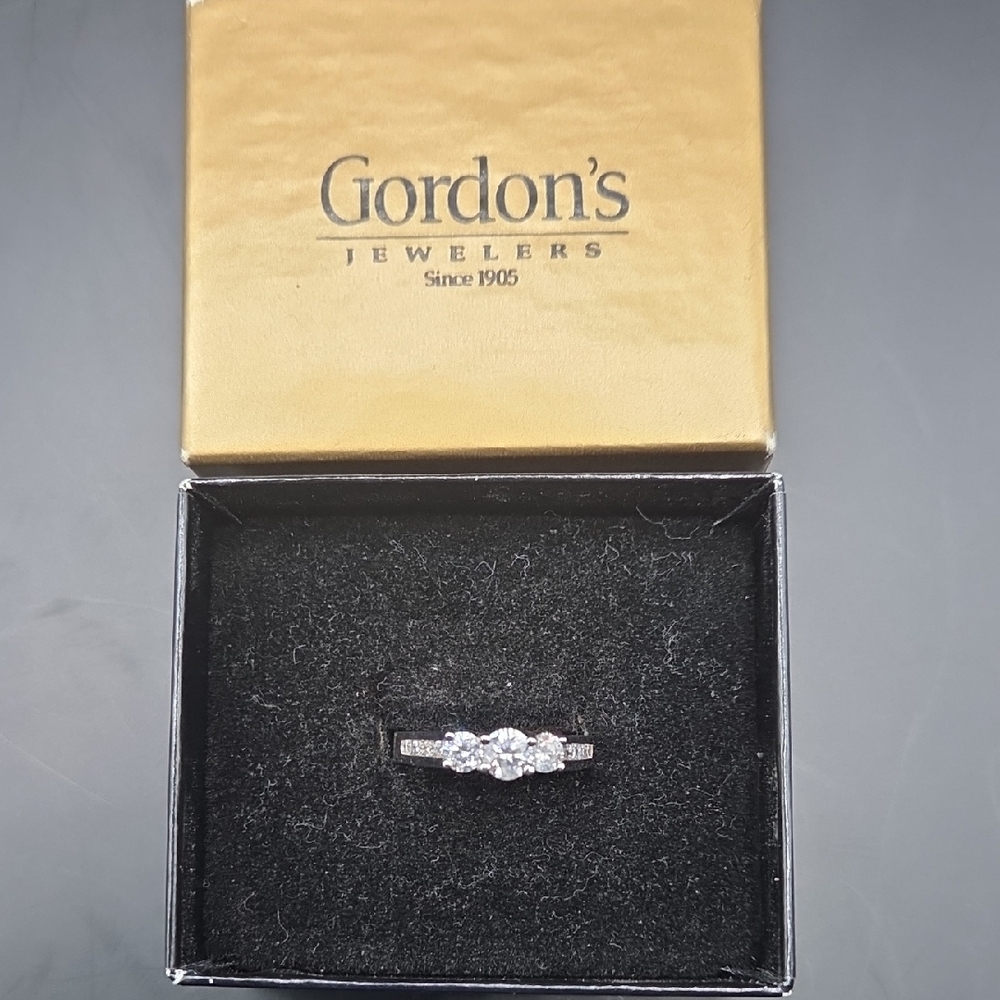 1 Carat Total Weight Diamond Engagemwnt Anniversary Wedding Ring Size 8